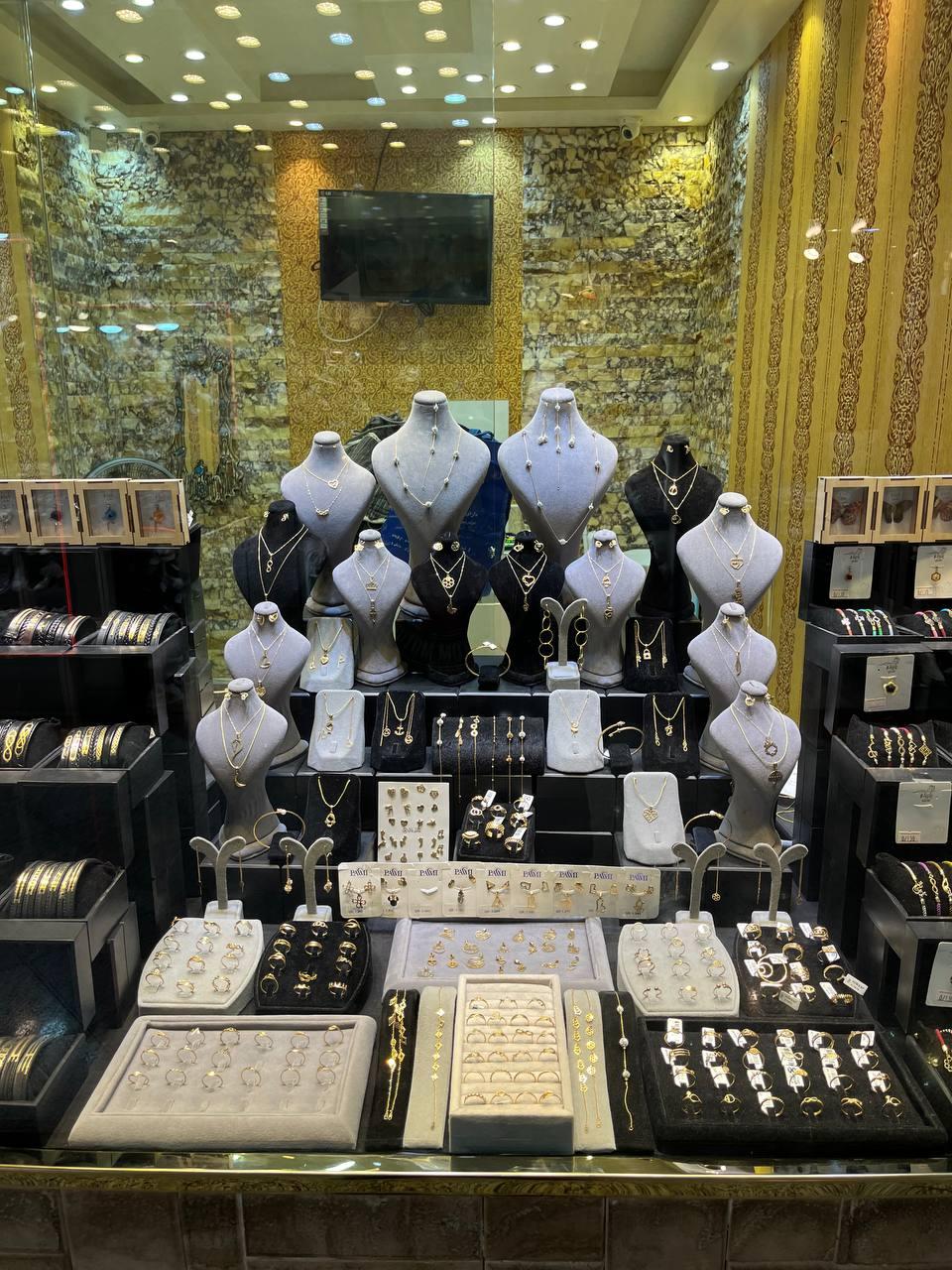 عکس ویولت گلد 