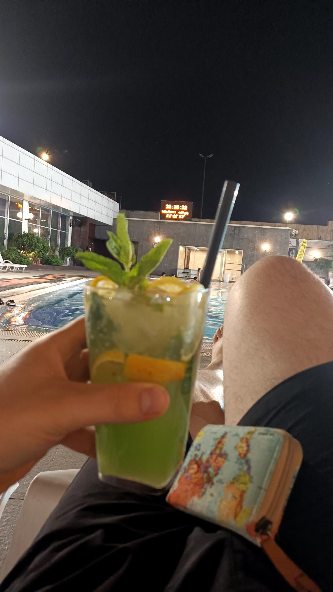 عکس استخر چهارفصل (روباز) باشگاه انقلاب تهران