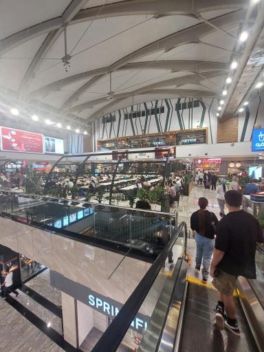 عکس فود کورت پالادیوم