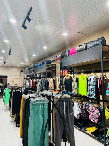 عکس فروشگاه ورزشی نامور
