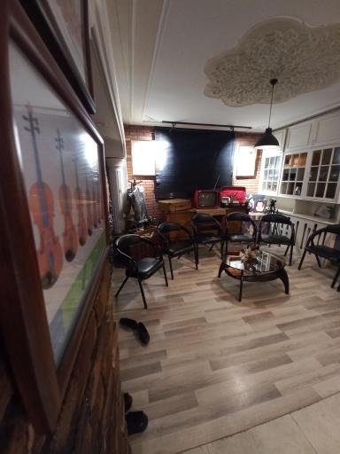 عکس آموزشگاه موسیقی گاهان