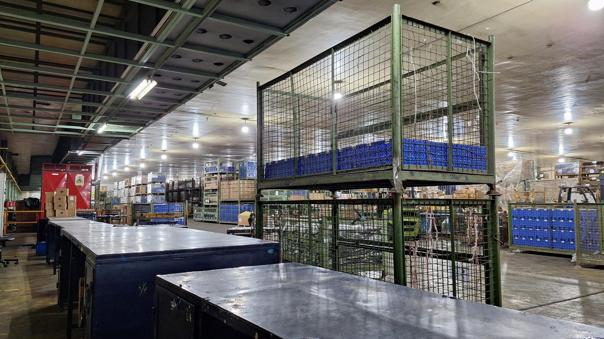 عکس واحد بسته بندی قطعات ایدکو