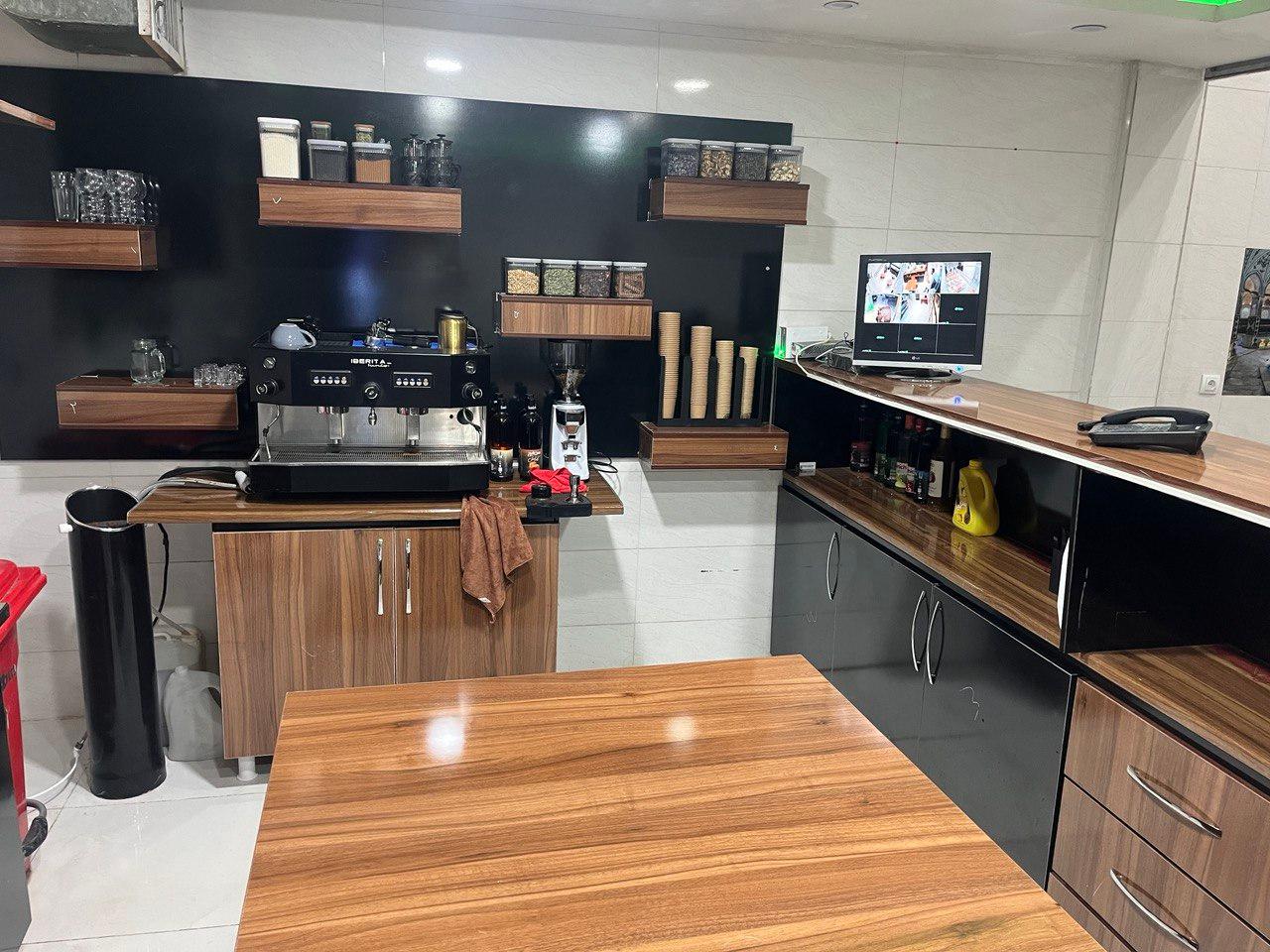 عکس کافه روشن