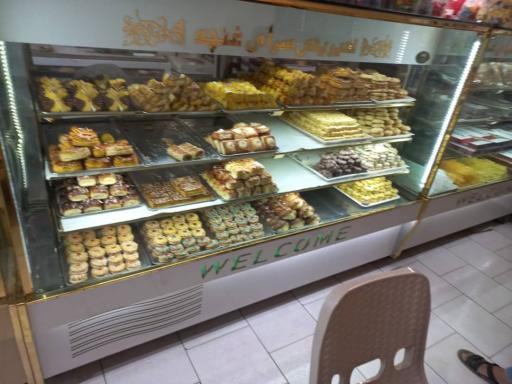 عکس شیرینی سرای غنچه