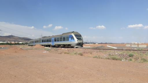 عکس ایستگاه قطار پرند