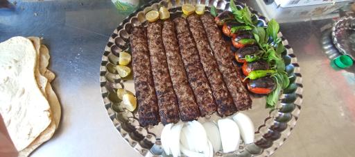 عکس کباب ساطوری سنتی اصیل بناب