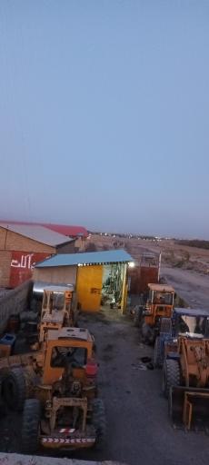 عکس تعمیرگاه ماشین الات راهسازی مشهددیزل