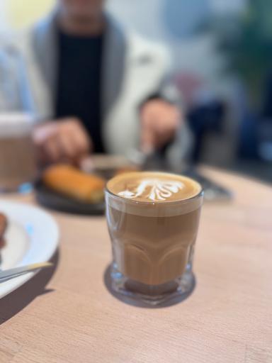 عکس قهوه لمیز شعبه لواسان 