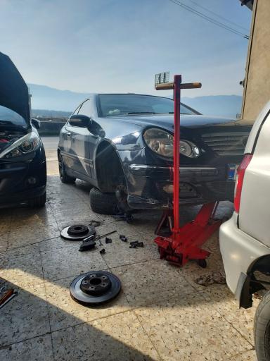عکس مکانیکی و تعمیرگاه حامد 