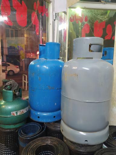 عکس شارژ کپسول گاز پیک نیک و ایزوگام