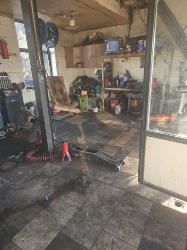 عکس تعمیرگاه مکانیکی سبلان