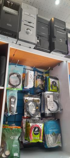 عکس خدمات کامپیوتری برانوش