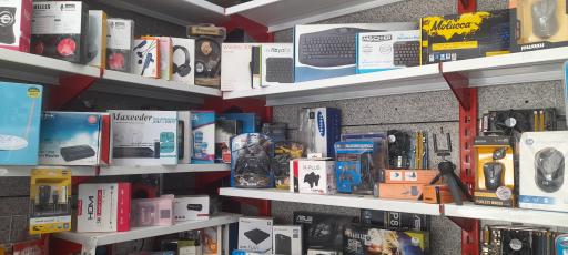 عکس خدمات کامپیوتری برانوش