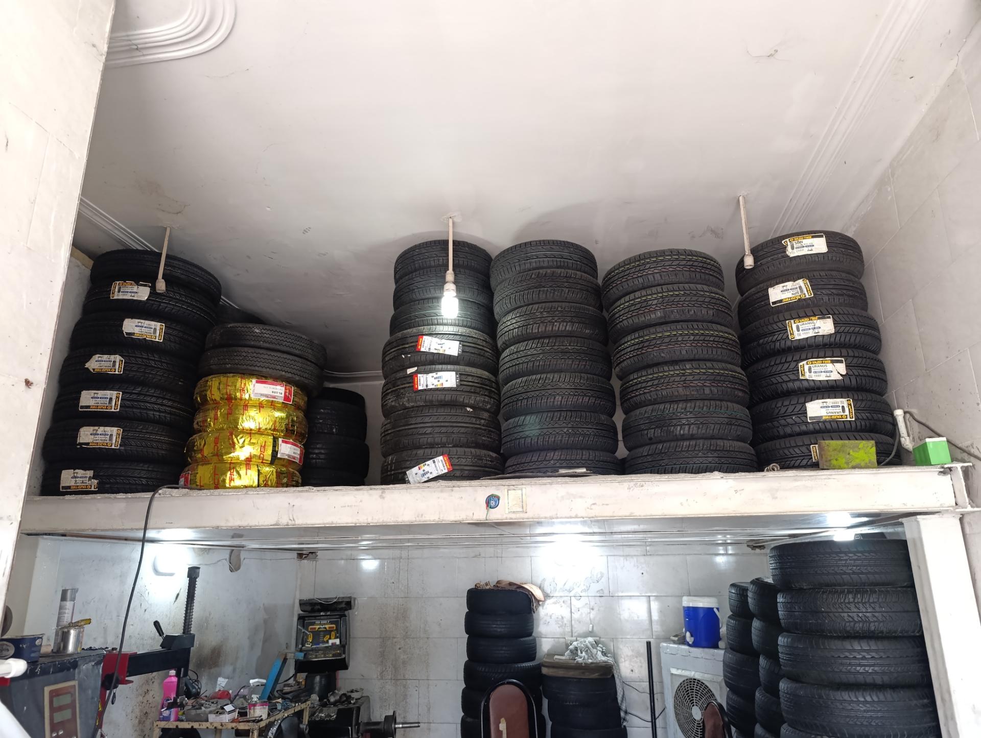 عکس پنچرگیری و لاستیک فروشی و بالانس محمد 