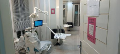 عکس دندانپزشکی لبخند سبز