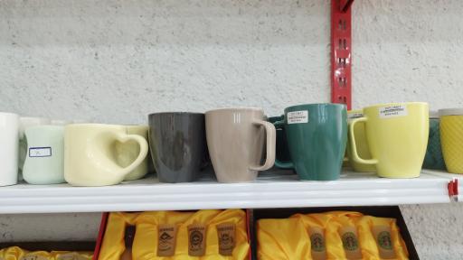 عکس ارزانکده ظروف آشپزخانه و چینی کیلویی