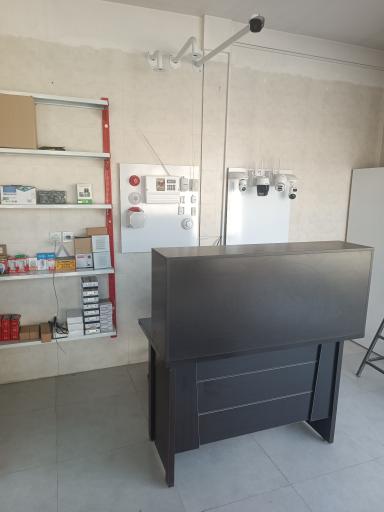 عکس گروه بنیس (دوربین مداربسته دزدگیر اماکن)