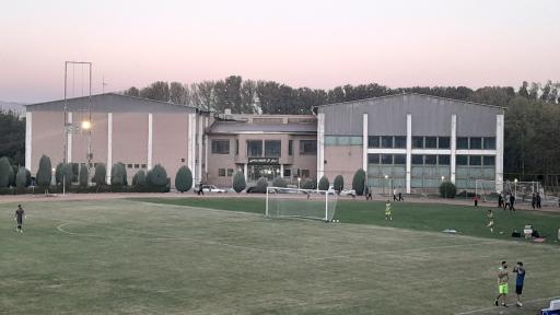 عکس زمین فوتبال چمن نساجی