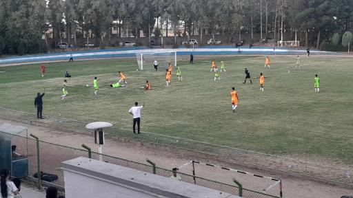 عکس زمین فوتبال چمن نساجی