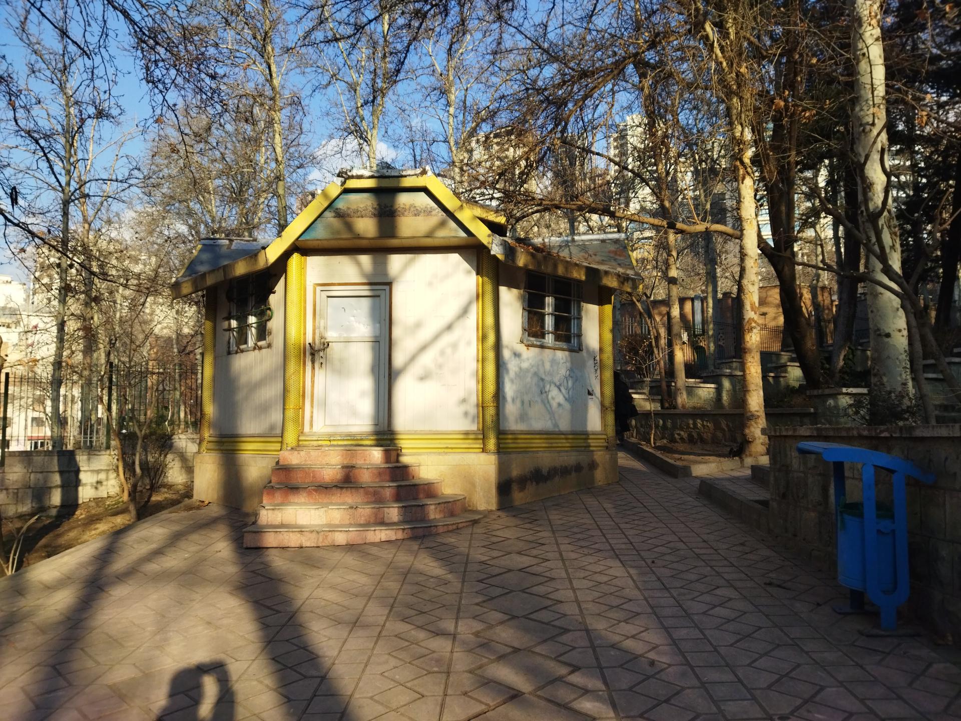 عکس انباری بوستان گل‌محمدی