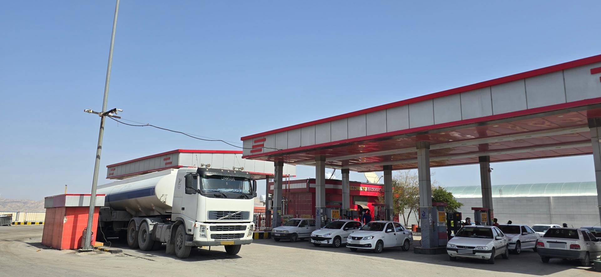 عکس جایگاه بدخشان (بنزین و CNG)