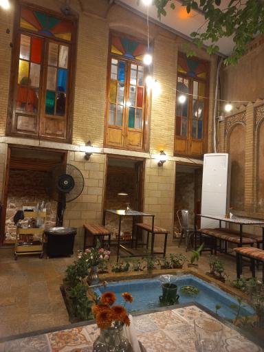 عکس رستوران دوسی