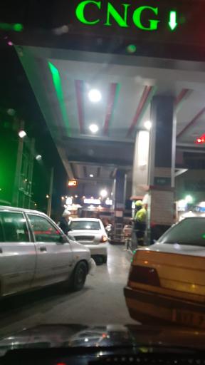 عکس جایگاه ماهدشت بنزین گازوئیل و CNG