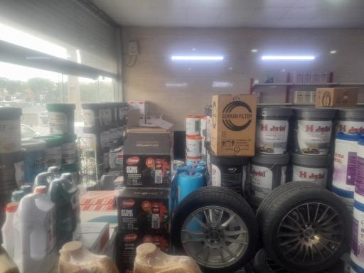 عکس فروشگاه روغن موتور آجیپ