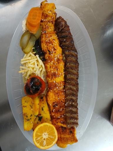 عکس آشپزخانه دیگ و دلبر کاشان