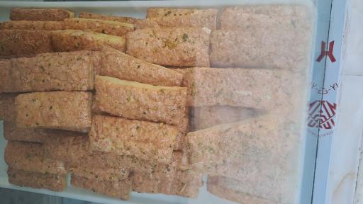 نان و شیرینی تُردینه