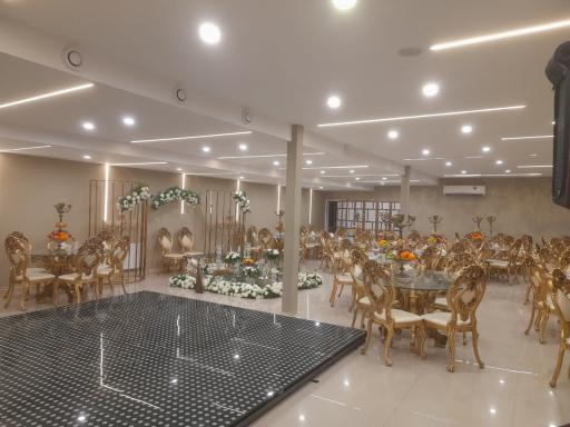 عکس باغ رستوران اعیانی