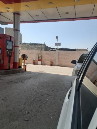 عکس پمپ بنزین قادری