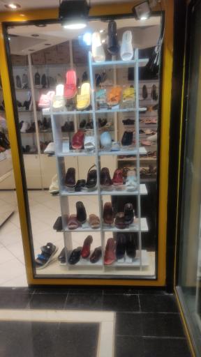 عکس کفش و صندل شوز طبی  فروشگاه مرکزی شهرام طب