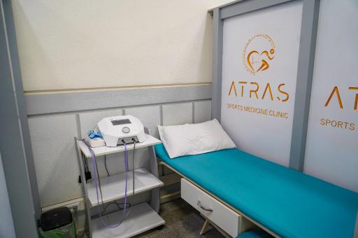 عکس درمانگاه تخصصی پزشکی ورزشی اترس