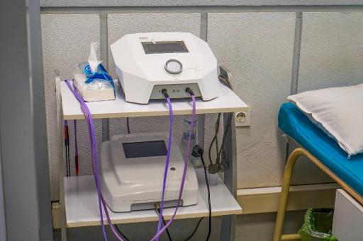 عکس درمانگاه تخصصی پزشکی ورزشی اترس