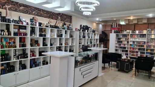 عکس عطر آمین