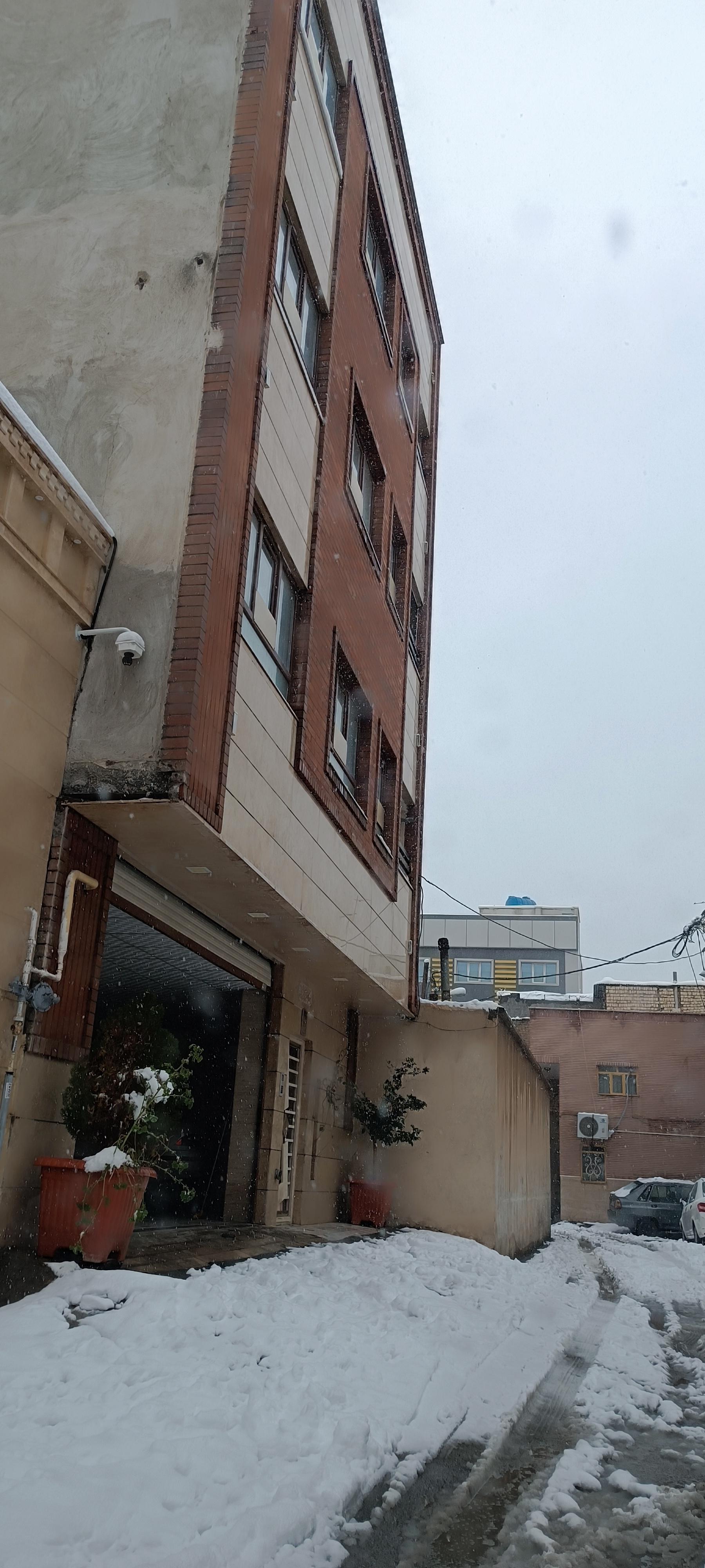 عکس ساختمان میعاد
