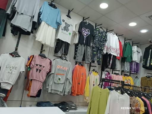 عکس فروشگاه پوشاک بانوان دایا