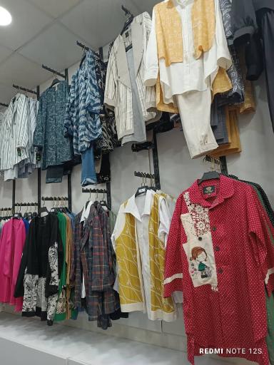 عکس فروشگاه پوشاک بانوان دایا