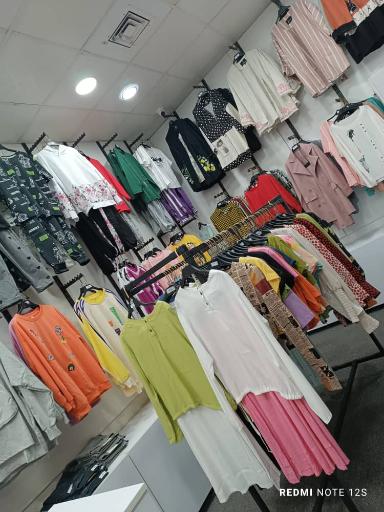 عکس فروشگاه پوشاک بانوان دایا