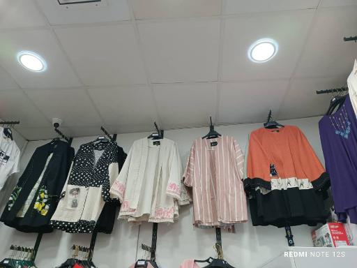 عکس فروشگاه پوشاک بانوان دایا