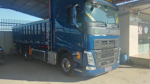 عکس نمایشگاه کامیون رضاپور