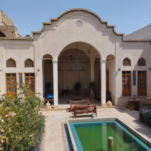 عکس هتل سنتی آقایی