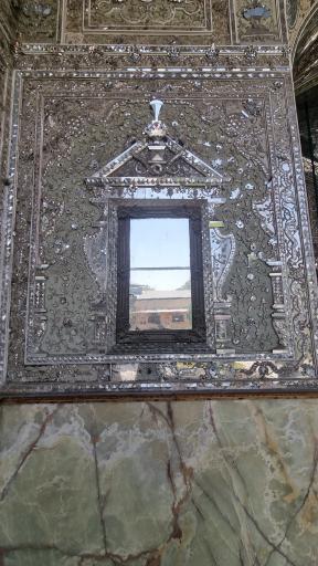 عکس بقعه سرقبر آقا