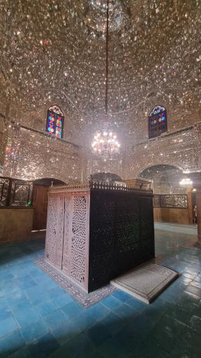 عکس بقعه سرقبر آقا