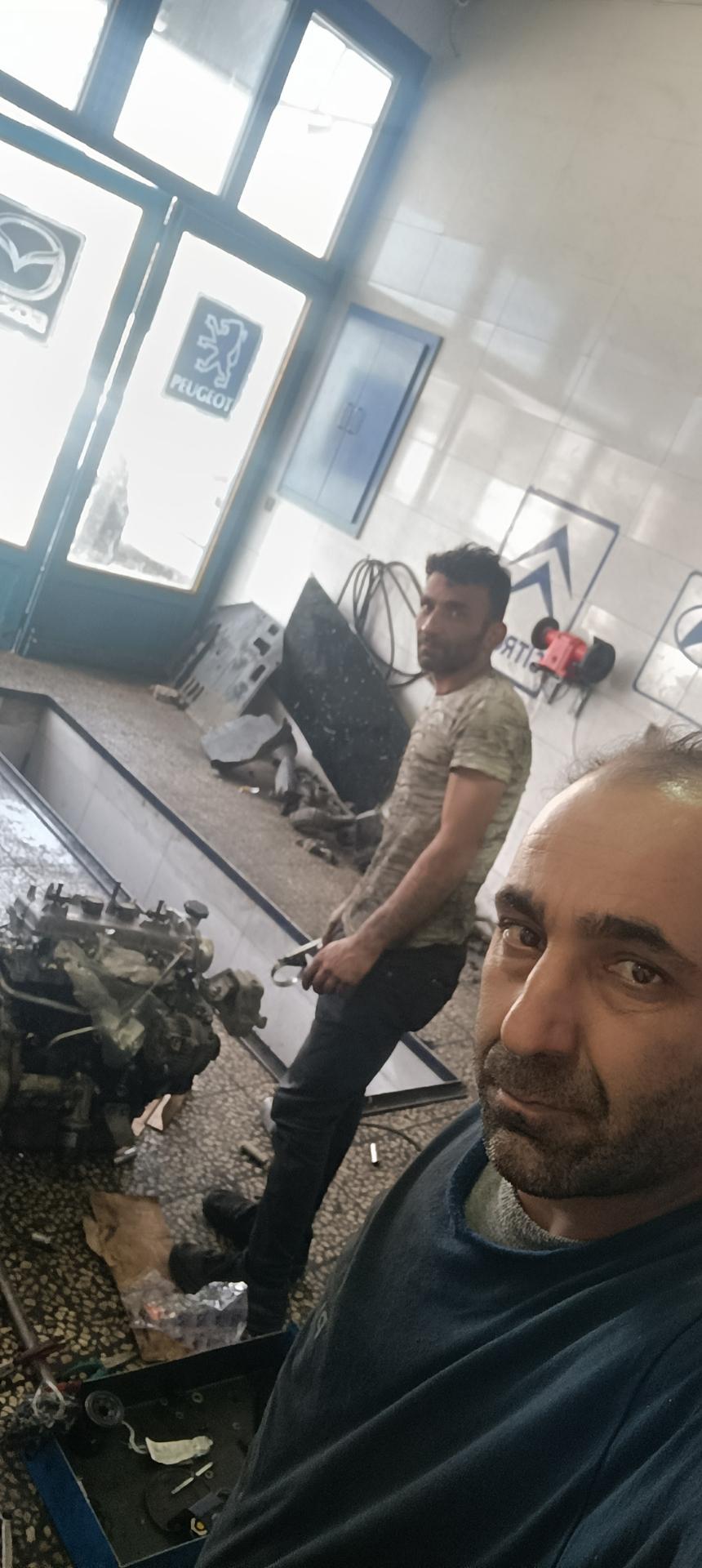 عکس تعمیرگاه حجت