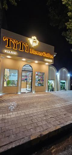 عکس گلفروشی تی تی