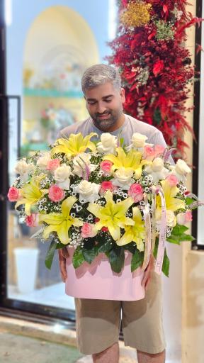 عکس گلفروشی تی تی