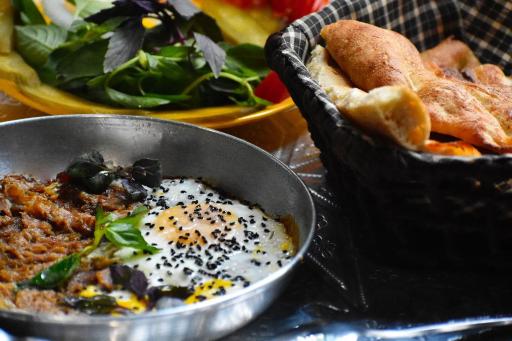 عکس کافه دیاکو