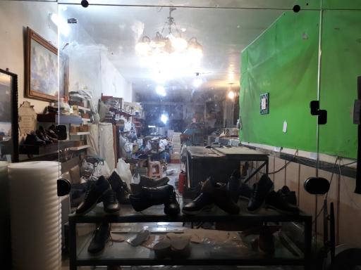 عکس کارگاه تولیدی کیف و کفش ویانا